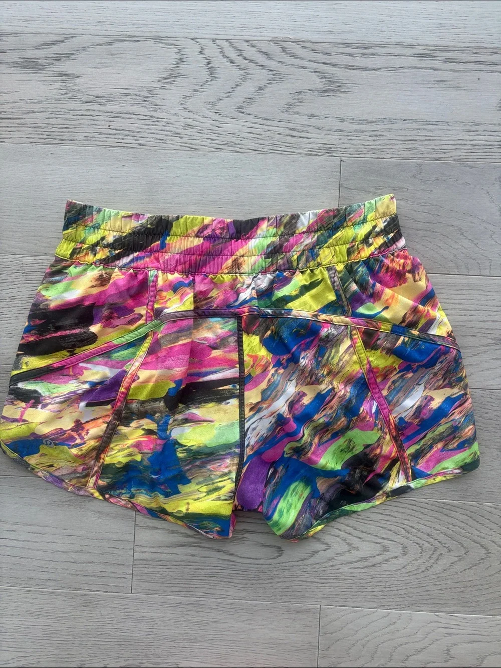 Lululemon Tracker Shorts Midrise 4” Inseam Catalyst Multi Size 10 W7AQQS - Picture 6 of 11